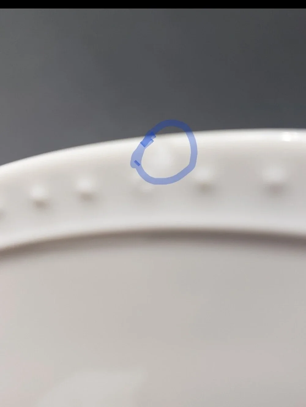 Set Of 4 CRATE & BARREL  *Staccato* Rimmed Soup Bowls